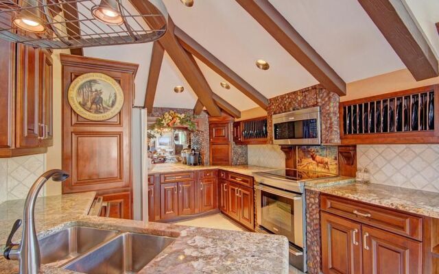 Porcupine Peak Condo