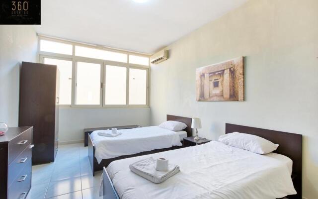 Seafront Sliema - Spacious 3BR opposite beach - AC by 360 Estates