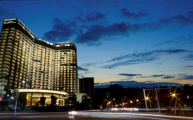 DoubleTree by Hilton Hotel Heyuan