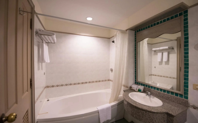 斯普林菲尔德海滩豪华公寓(Springfield Beach Deluxe Condo)