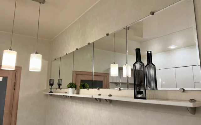 Диван и Чемодан на ул. Орджоникидзе, 30