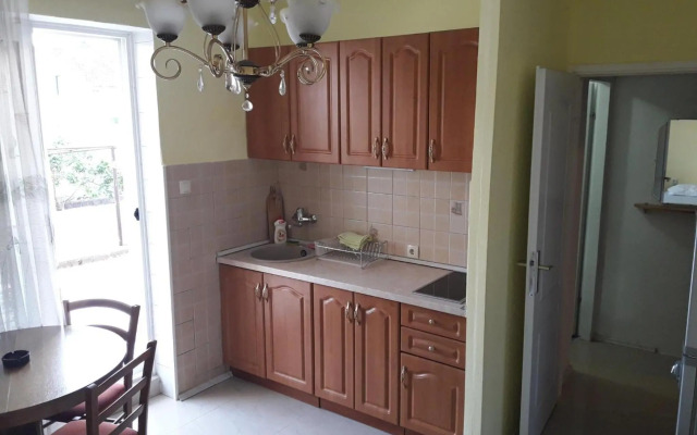 Studio near the airport Tivat