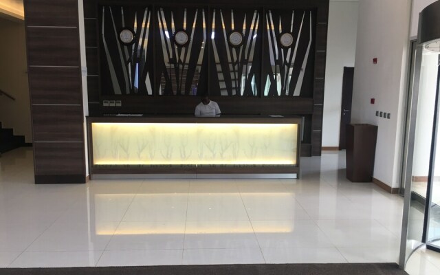 Golden Tulip Agulu Lake Hotel & Resort
