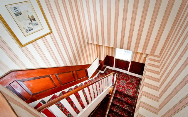 Avonmore Hotel Cartwright Gardens