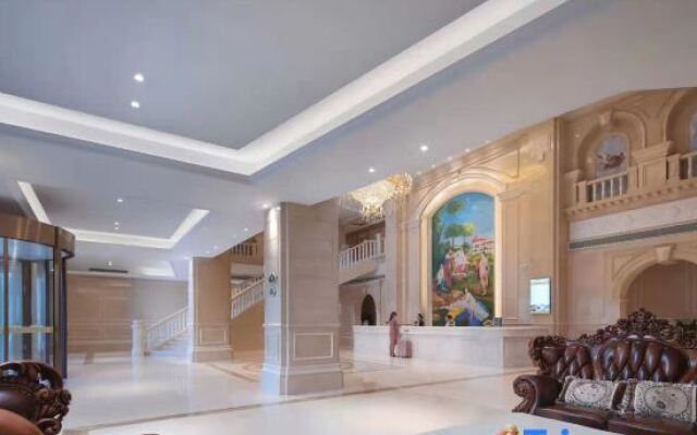 Vienna International Hotel (Nanchang Qingshan Lake Wanda Plaza)