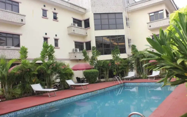 Carlson Hotel