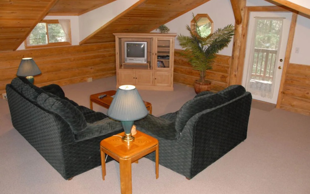Bear Paw Lodge