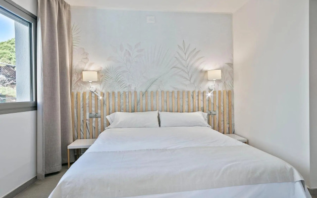 Castellmar Apartments