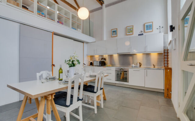 Holiday Home School Cottage