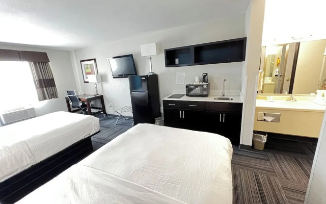 Baymont Inn & Suites Marinette