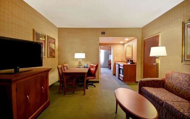 Embassy Suites by Hilton Hot Springs Hotel & Spa
