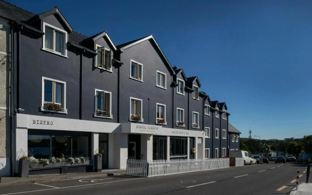 Schull Harbour Hotel & Leisure Centre
