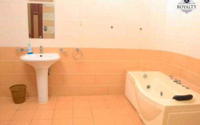 Stay.Plus Shanzu Beachfront Apartment