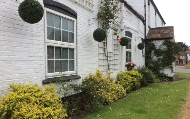 Red Lion Inn Partney