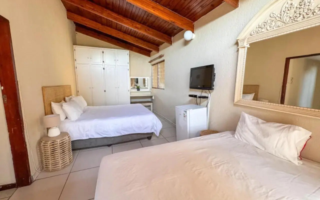 Palmgrove Lodge