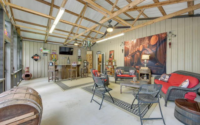 Jefferson Vacation Rental With Golf Cart!