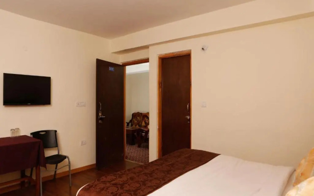 OYO 14402 Himalayan Villa