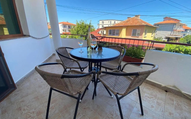 Apartments Yana