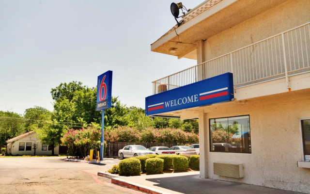 Motel 6 Irving, TX - Dallas