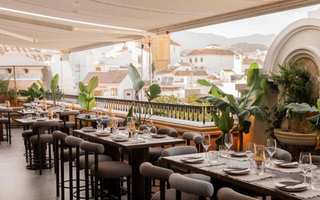 Silken El Pilar Andalucia Hotel