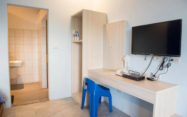 Country Lane Hostel