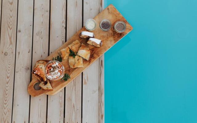Arion Seaside Suites