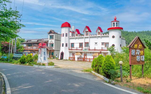 Windmill and light house pension