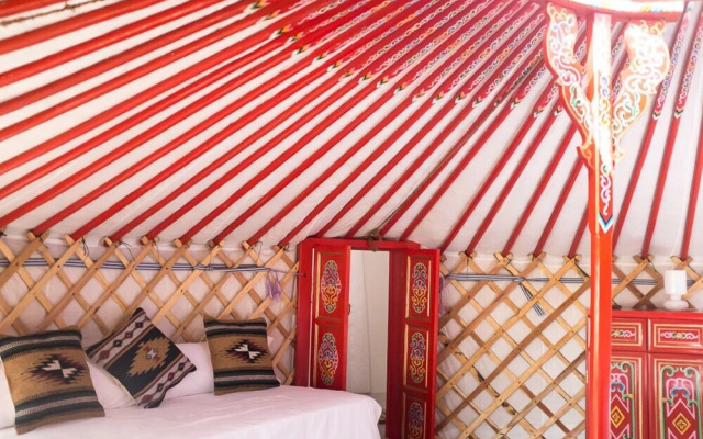 Wakana Lake Glamping