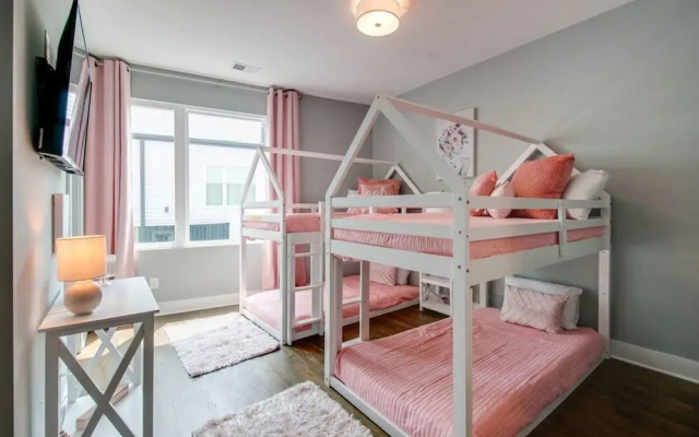 Going Fast Dollys Dream 12 Beds