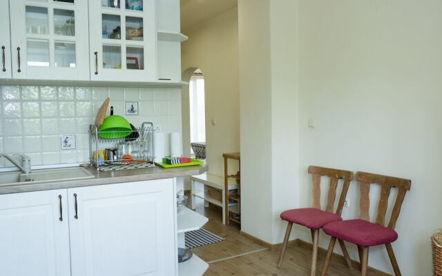 FM Deluxe 1-BDR Apartment - Just Like Home