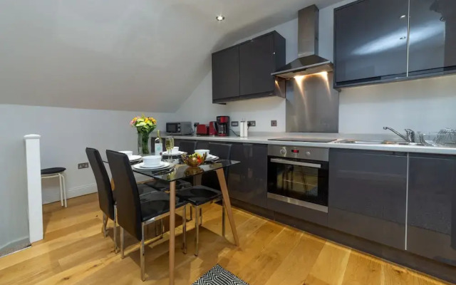 Boutique Tower Bridge Apartment