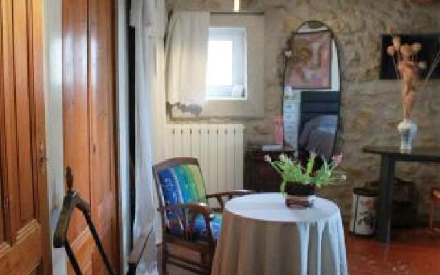 Les Volets Bleus Provence