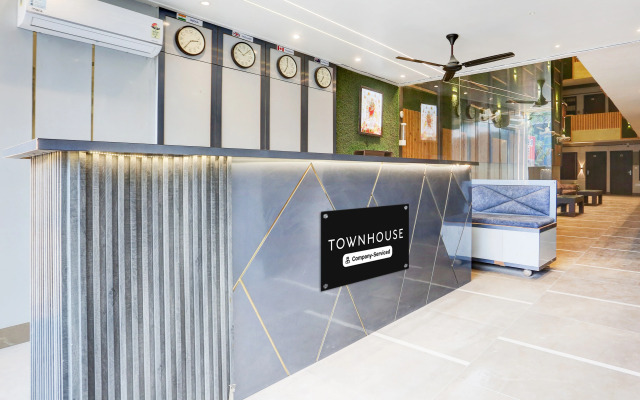 Super Townhouse Haibowal Chowk Near DMC