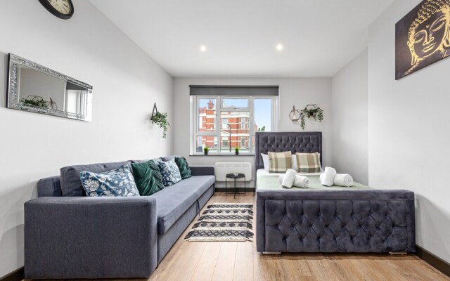Cozy Serviced En-suite Room Sydenham London Se26