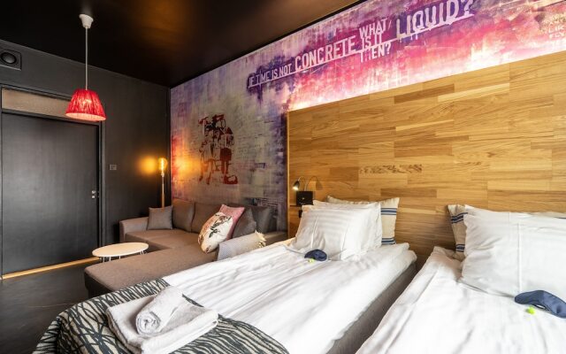 Time Hostel & Apartments