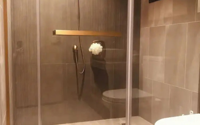 The Antonia Apartments - Korea Town D7