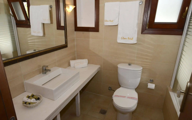 Clara Hotel