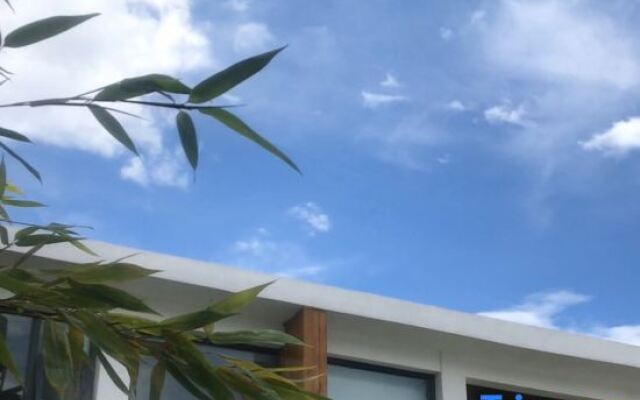 Travel Set Light luxury Hotel