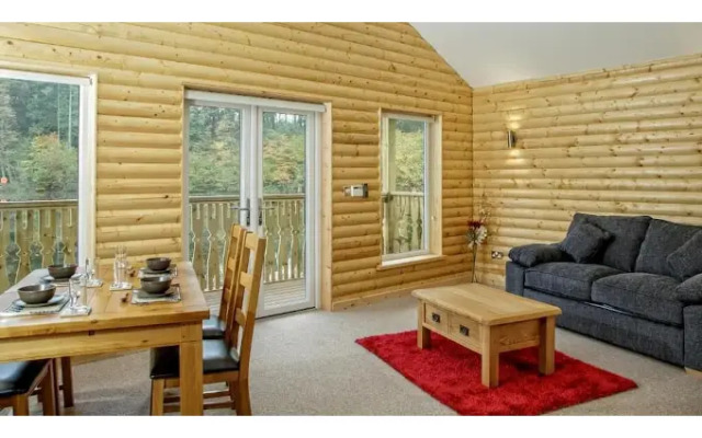 Canada Lodge and Lake
