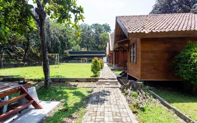 OYO 883 Pavo Resort