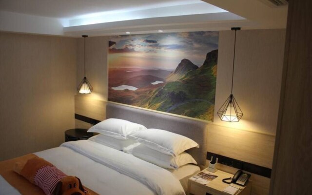 Shuangfa Hotel (Chengdu East Station)