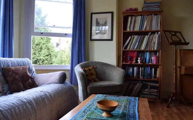 Cosy 1 Bedroom Flat in Quiet Area