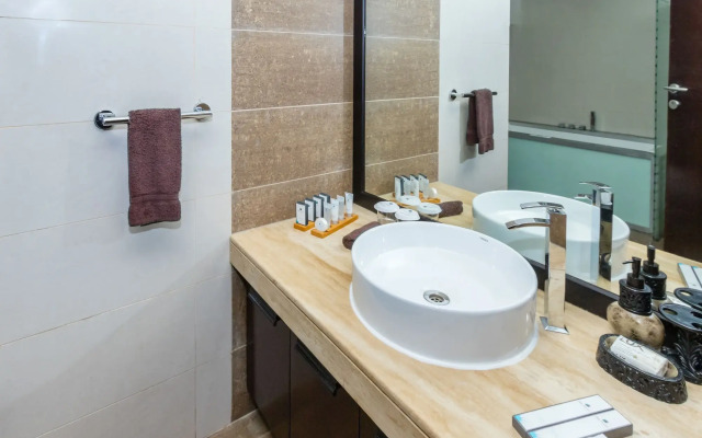 Mangrove Hotel