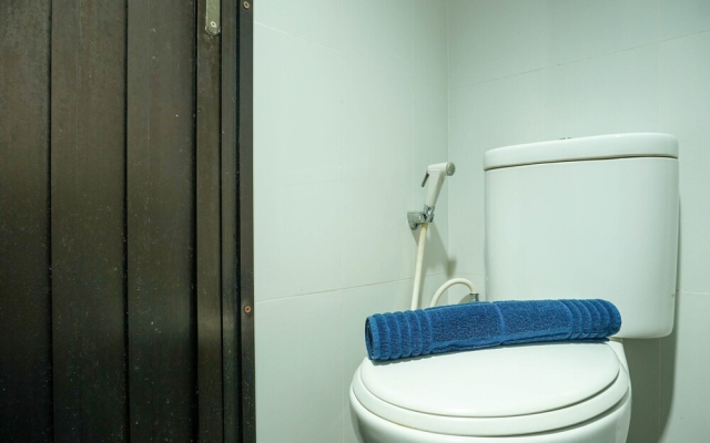 Best Spacious Studio Belmont Residence Puri Apartment