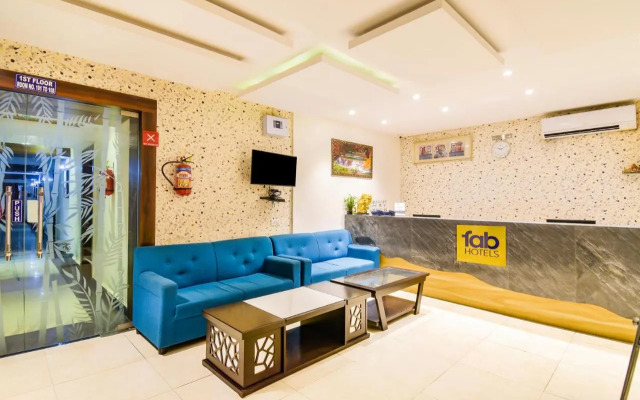 FabHotel Pentagon Next