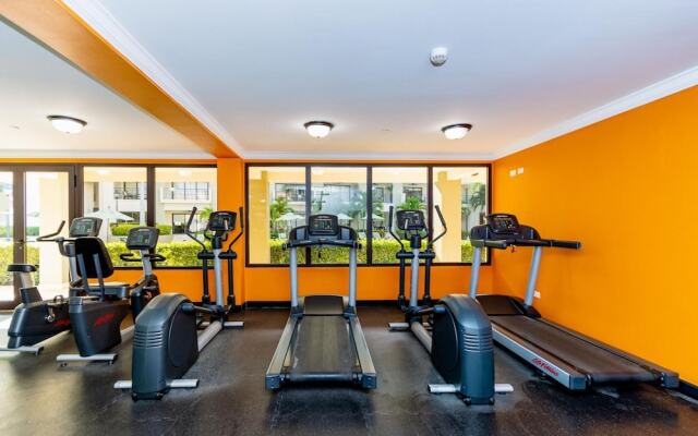 Luxury 1BR Condo Great Location Amenities