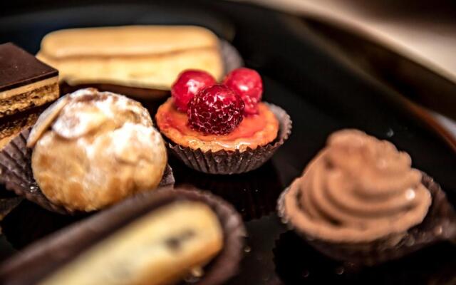 Appart Hotel GLAM88 Suites Avec SPA et Sauna Privatif