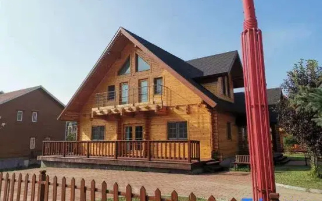 Abraham Resmos Wooden House Villas