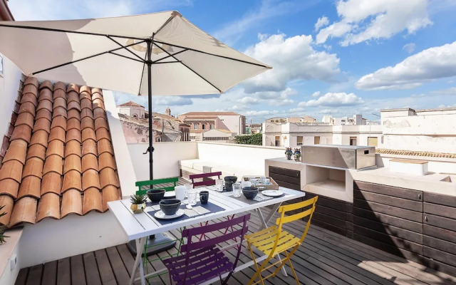 Mirror Apartment With Seaview Terrace