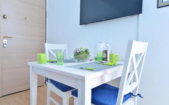 Split Center Room Helena